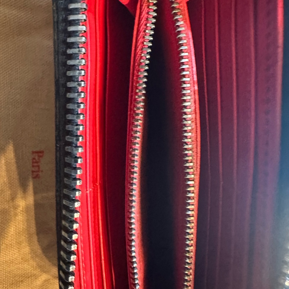 Christian Louboutin Signature Red Wallet - Picture 3 of 11